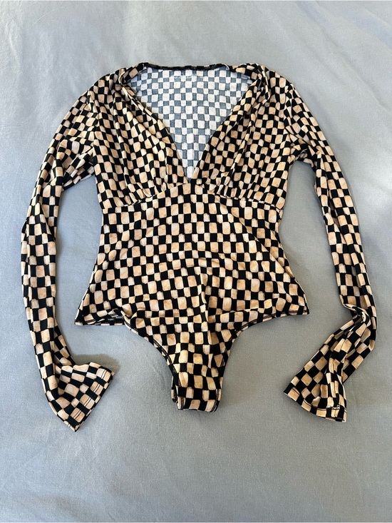 Abercrombie & Fitch Tops - Abercrombie Checkerboard Long Sleeve Bodysuit in Black & Cream